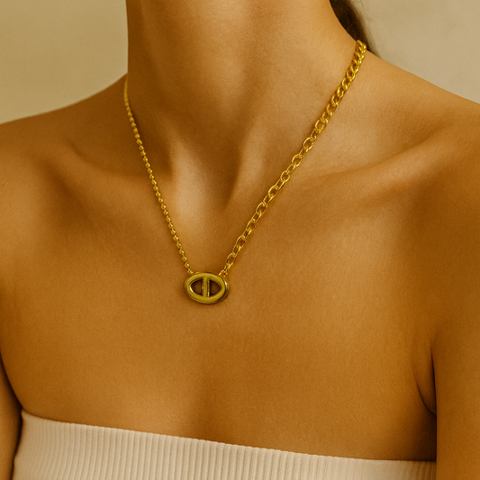 Elegant Oval Pendant Gold Chain