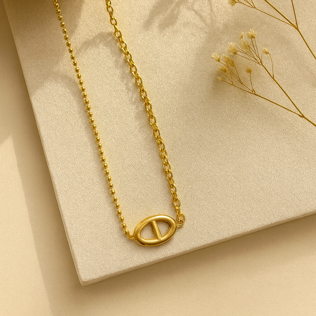 Elegant Oval Pendant Gold Chain
