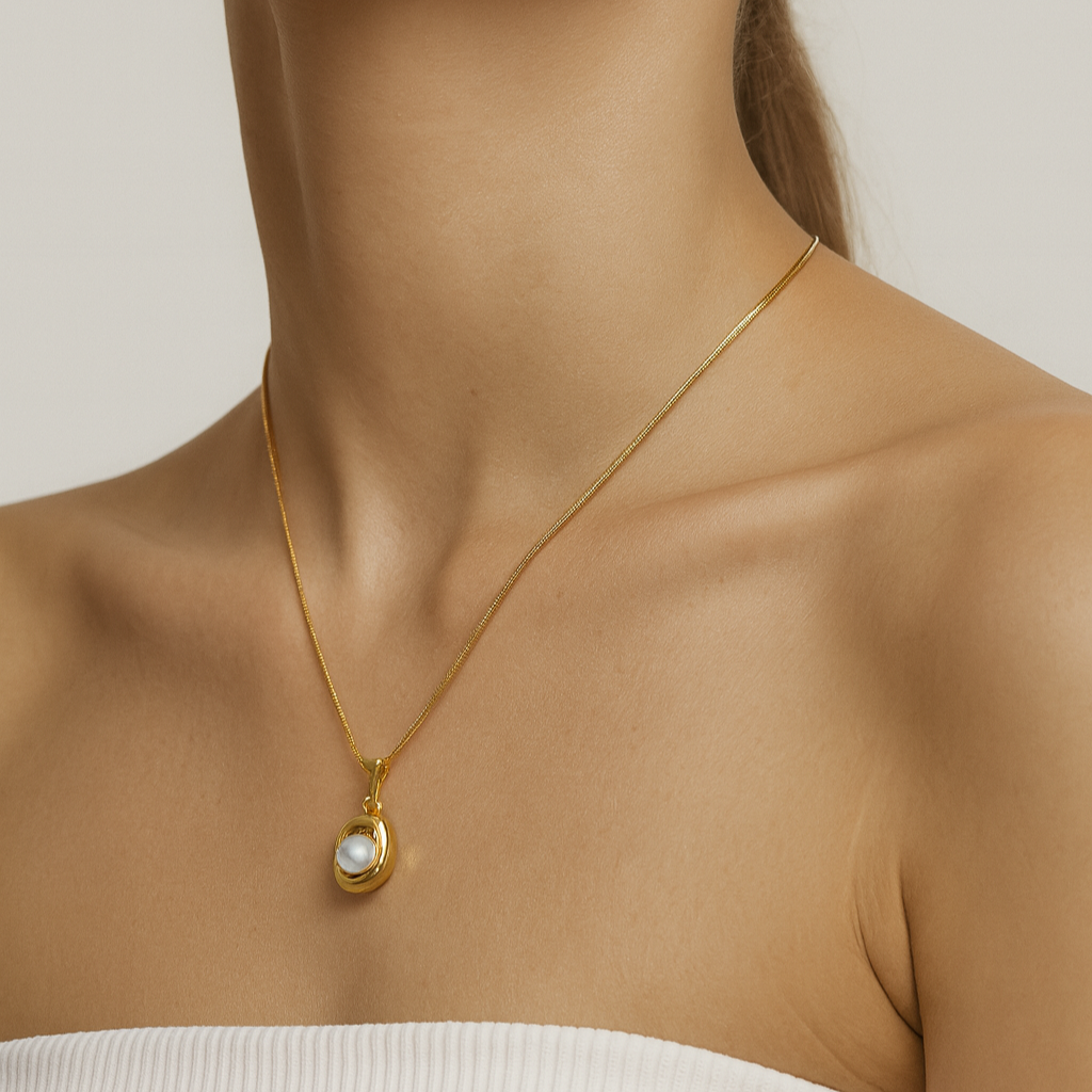 Radiant Glow Gold & Pearl Pendant